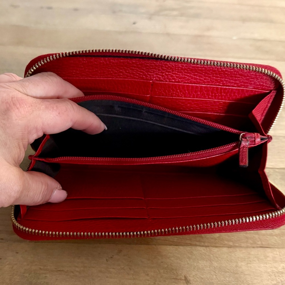 Gucci GG Canvas & Leather Monogram Long Zip Around Wallet Red Trim - Picture 12 of 15